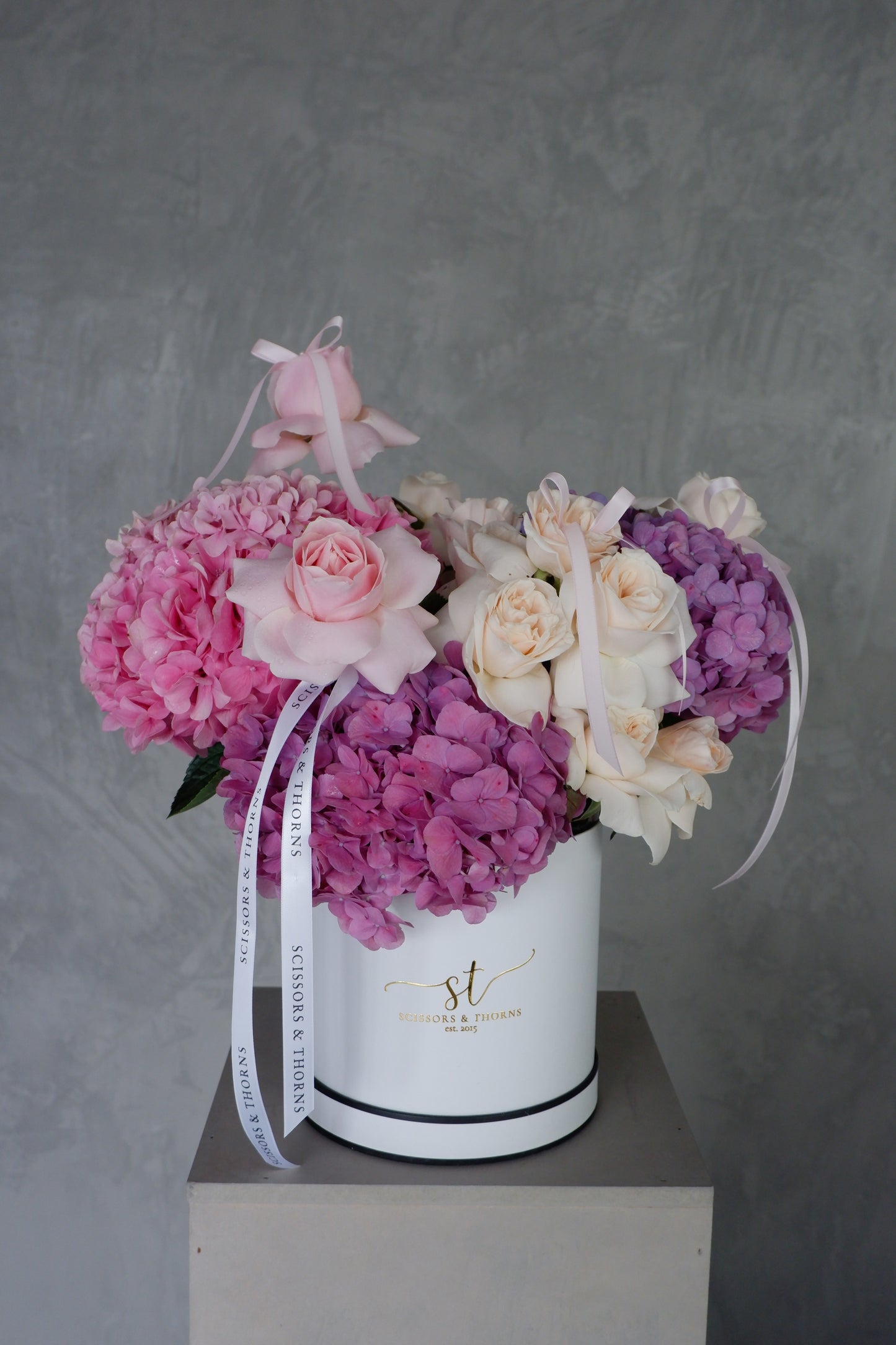 Luna Rosé Floral Box