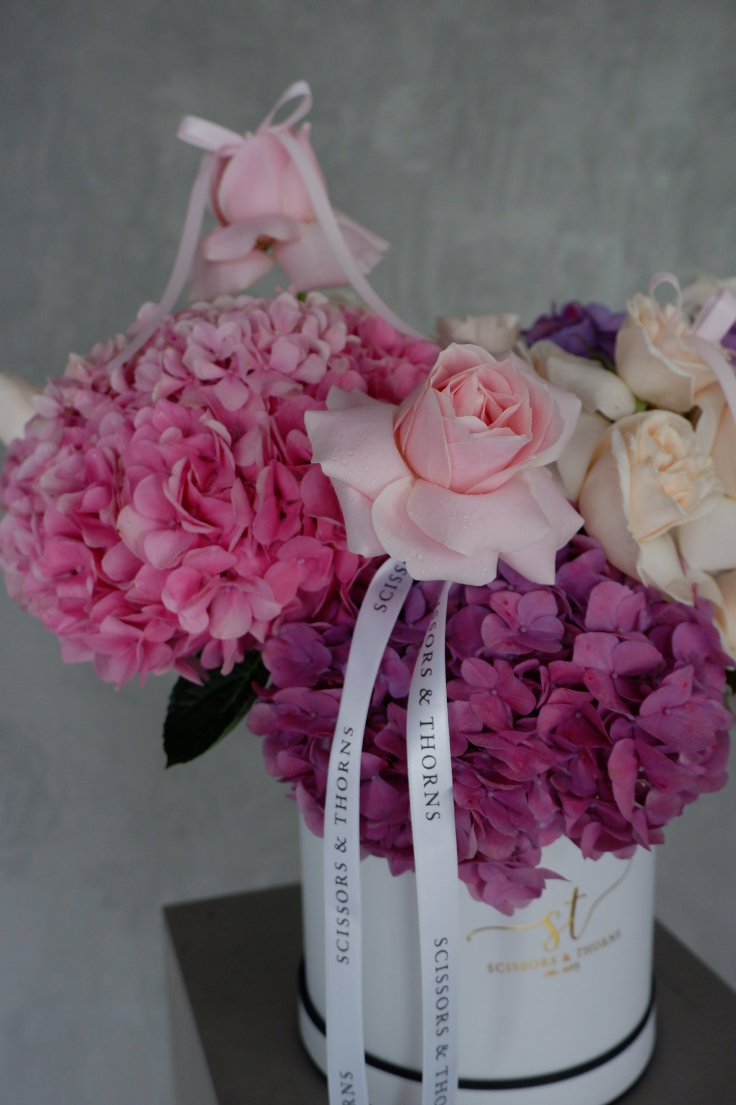 Luna Rosé Floral Box