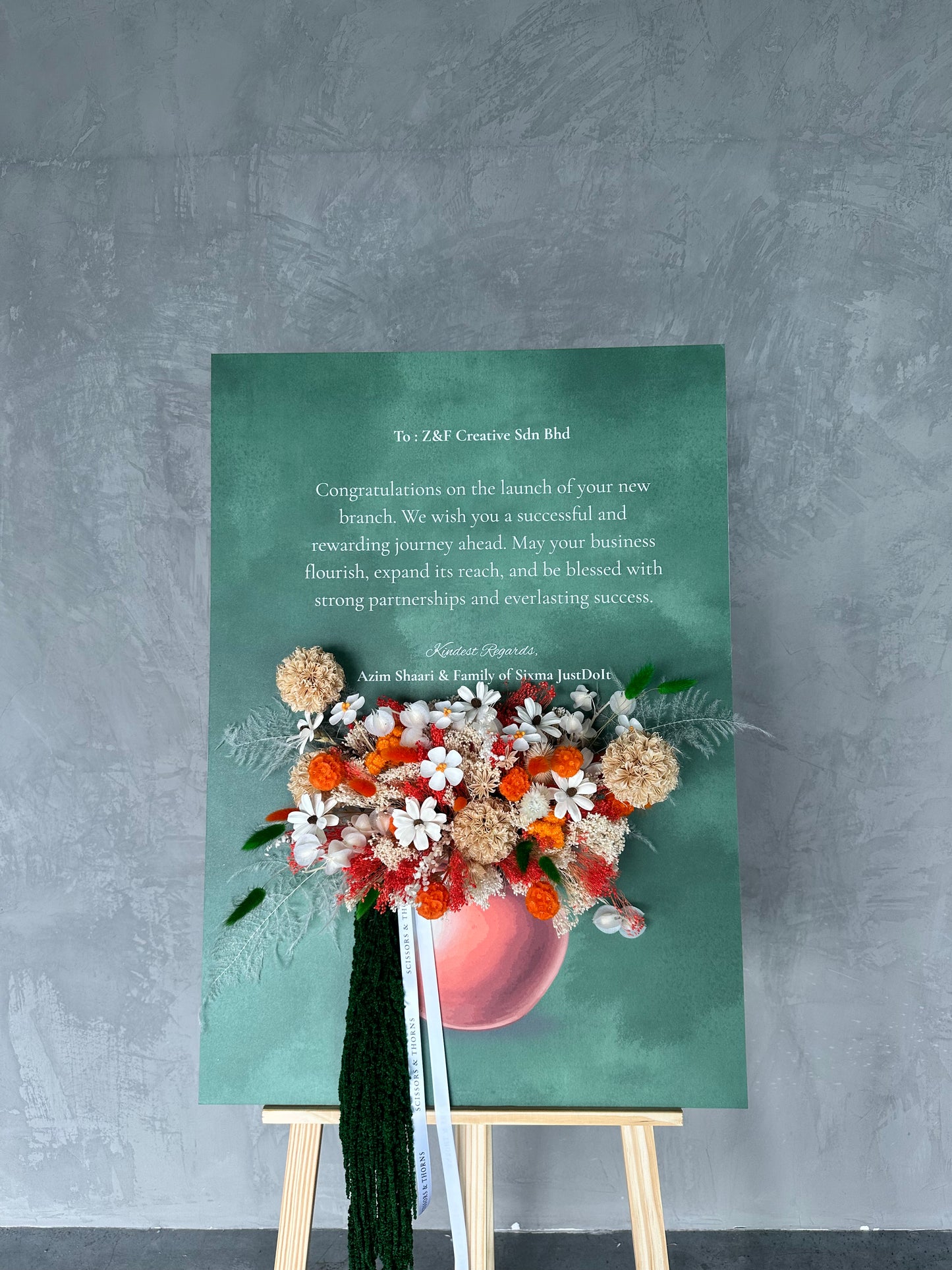 Sunny Leaf Blooms Stand