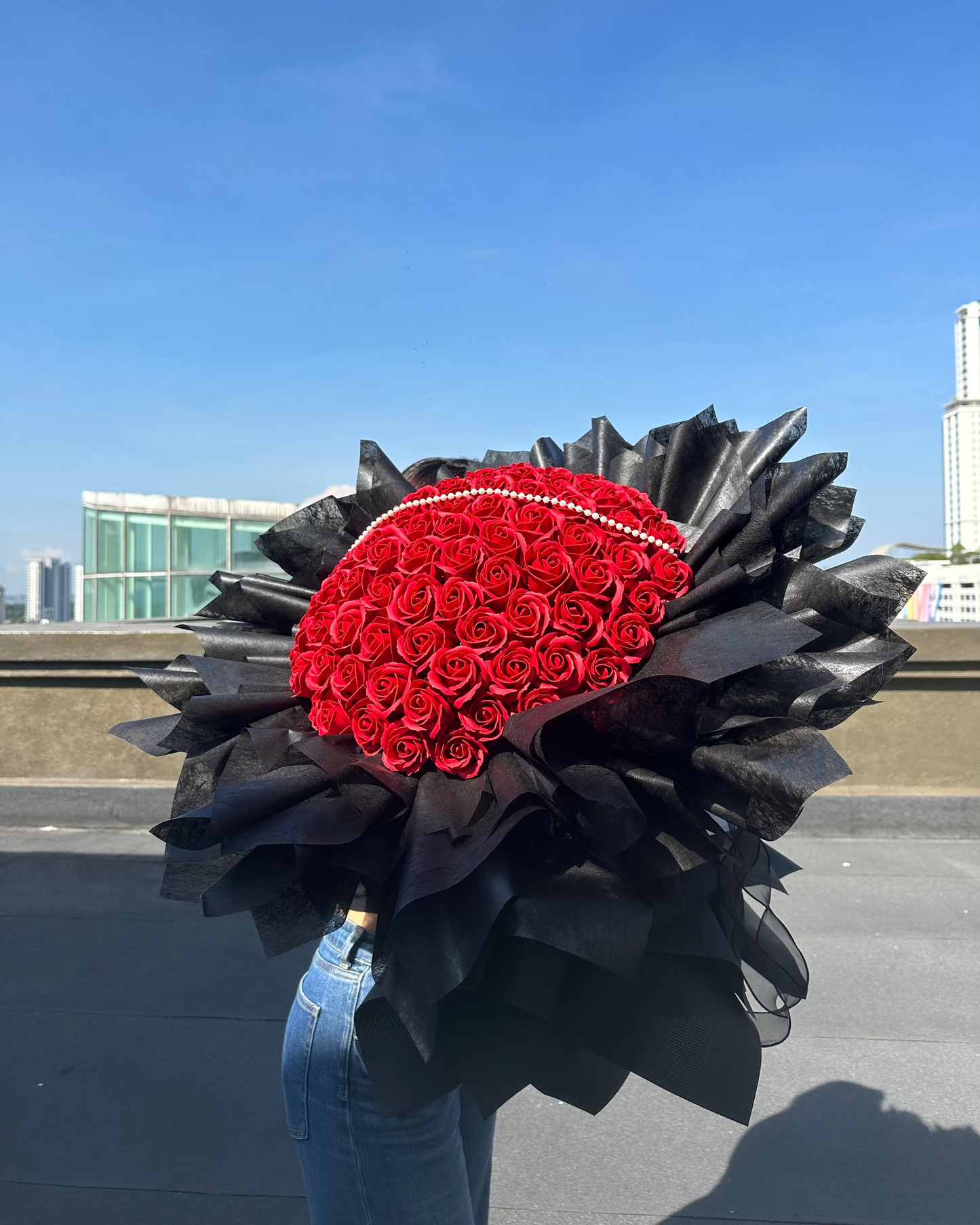 Nocturne 99 Collections - 99 Stalks Roses